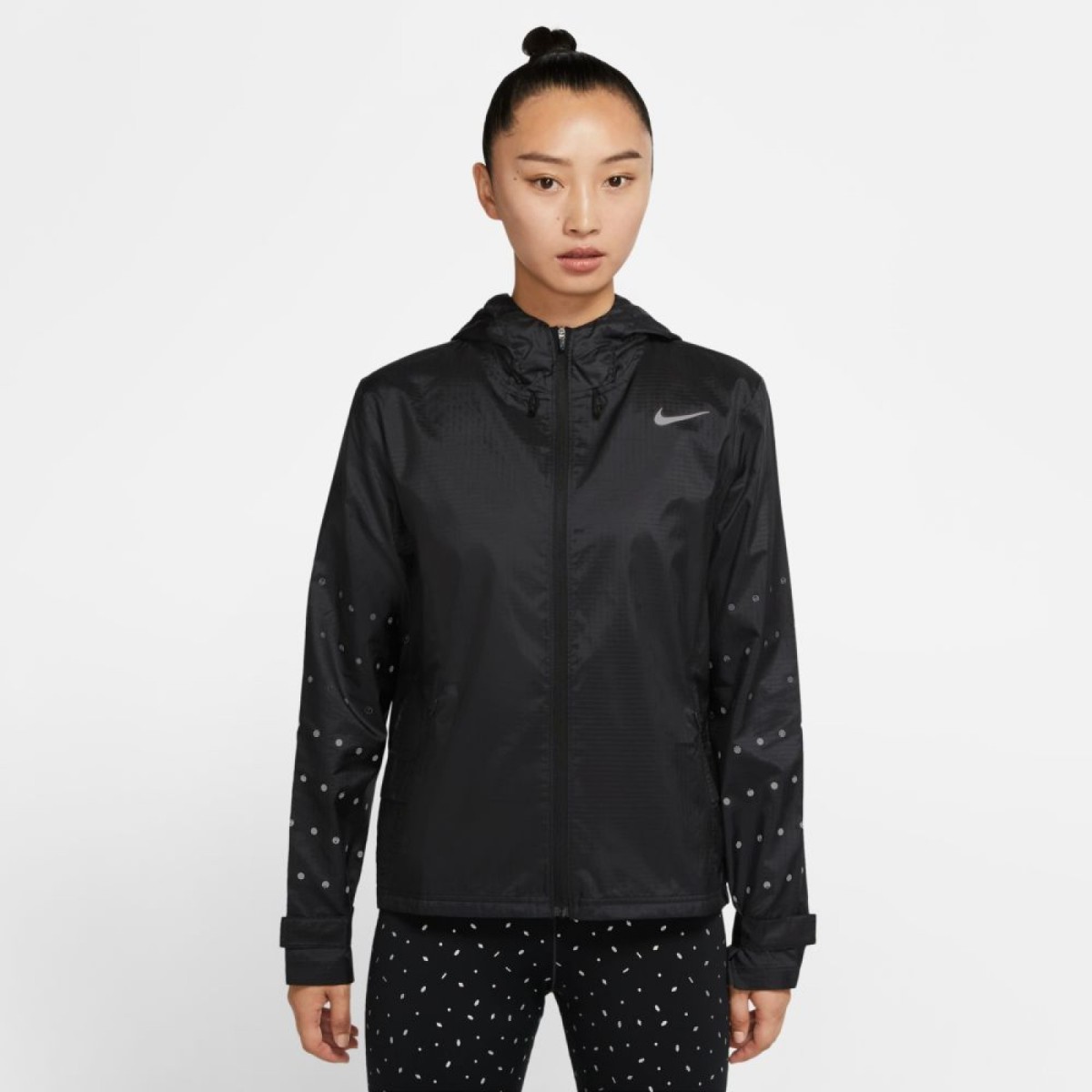 Nike Essential Flash Jacket Black / Reflective Silver The Nike ...