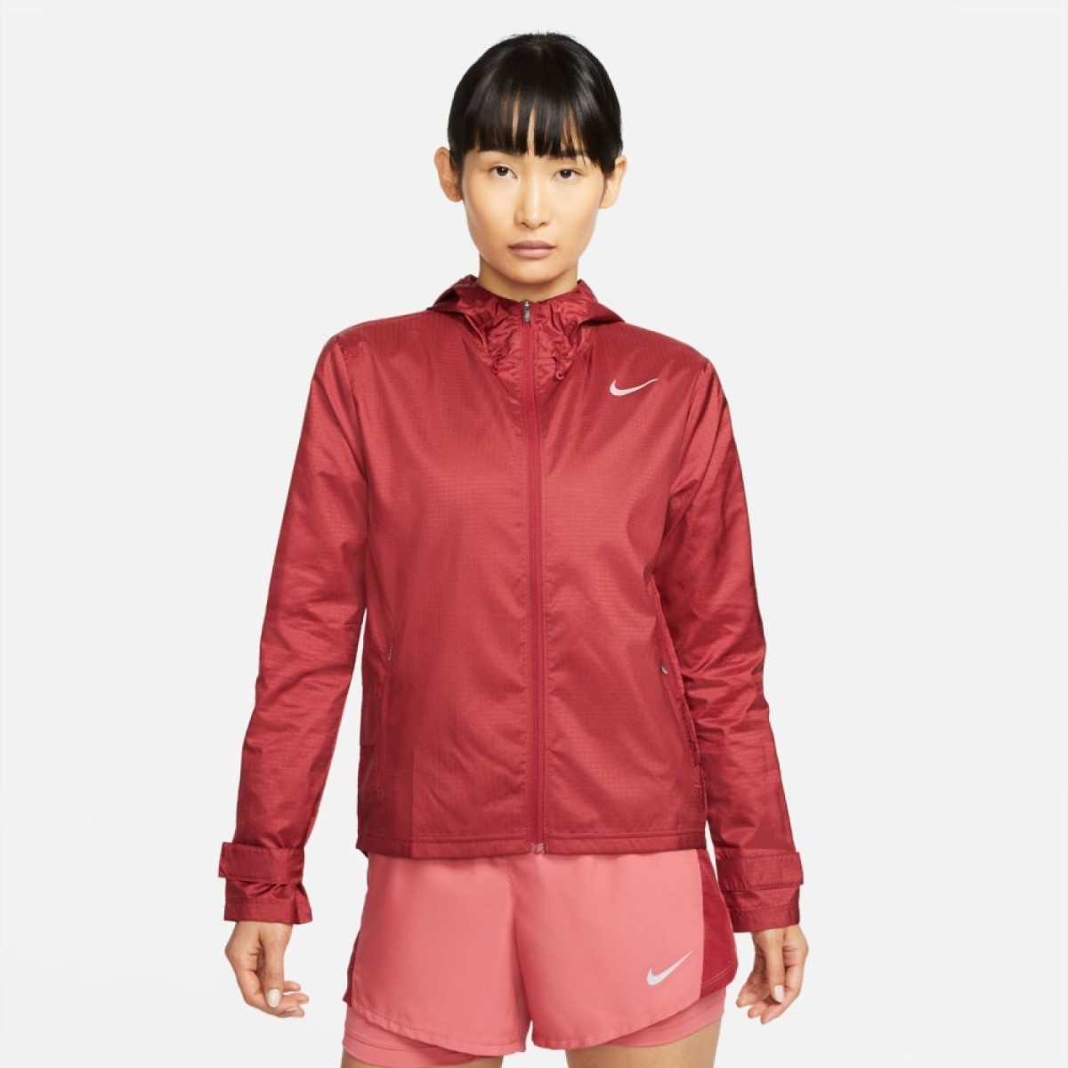 nike essential running jacket