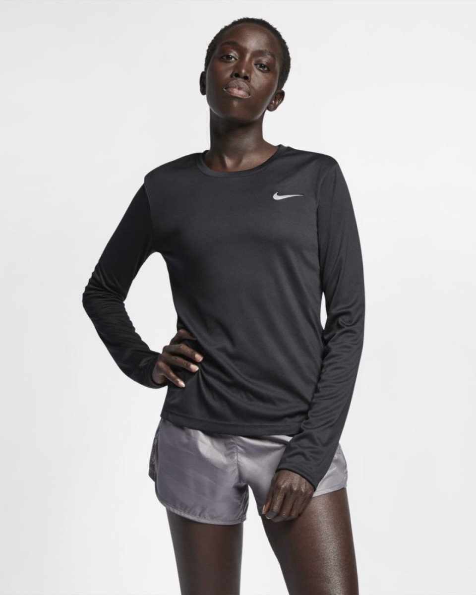 Kick your run into high gear with the Nike Miler Top. Sweat-wicking ...