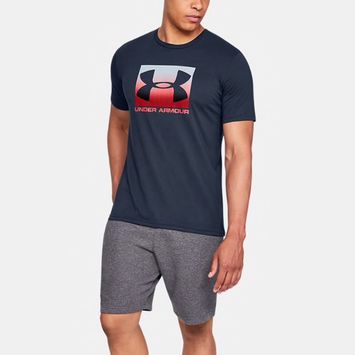 Under Armour Boxed Sportstyle T-Shirt Loose: Fuller cut for complete ...