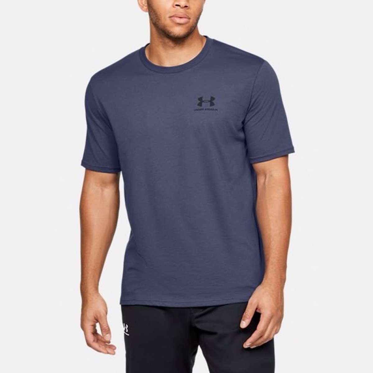 Under Armour Sportstyle Left Chest Logo T-Shirt Loose: Fuller cut for ...
