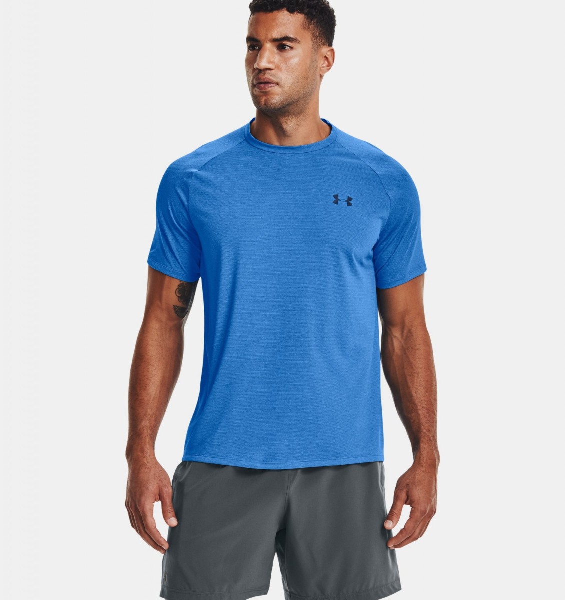 under armour shirt with jeans