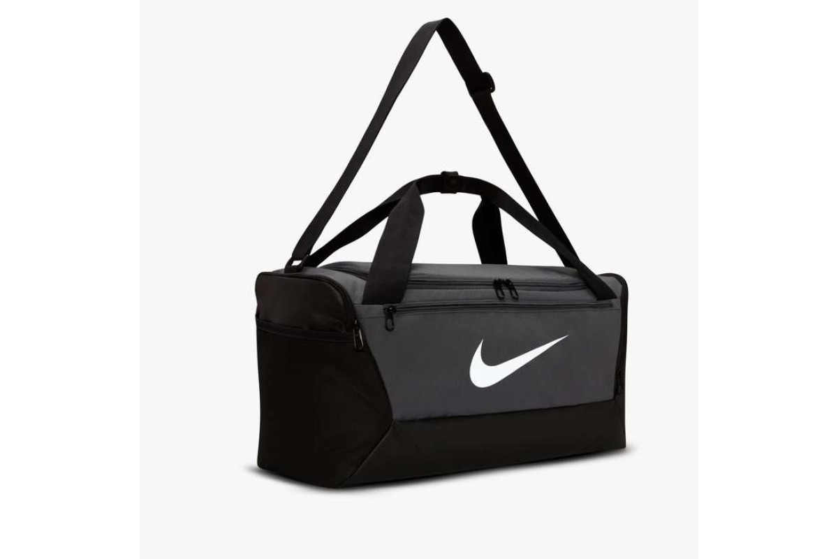 Nike Brasilia Training Duffel Bag (Small, 41L) Iron Grey Hit the gym with  the duffel bag made to hold all your gear. The ventilated side compartment  separates your smelly shoes from your