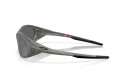 Thumbnail of oakley-eye-jacket-redux_812285.jpg