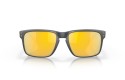 Thumbnail of oakley-holbrook_571350.jpg