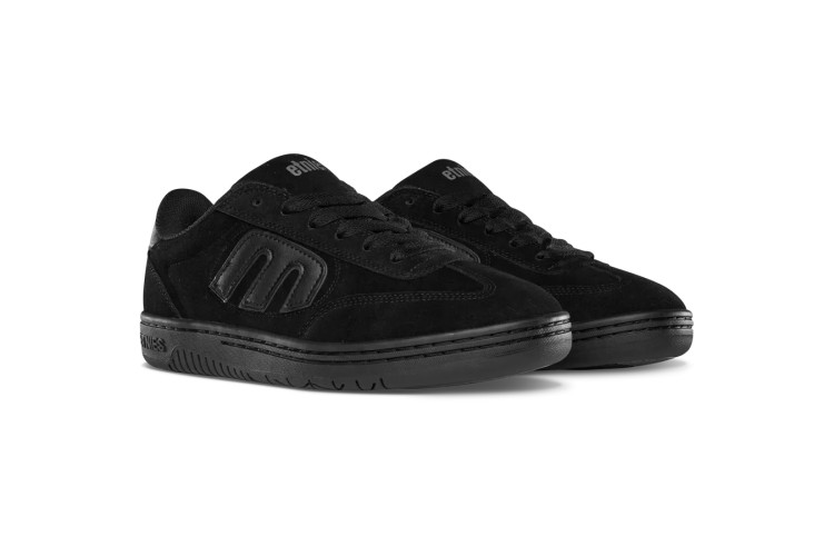 etnies Locut