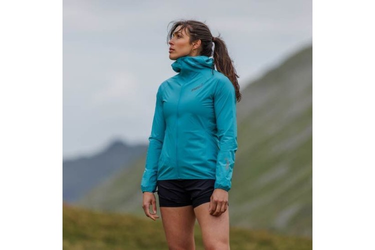 inov 8 Stormshell V2 Jacket Teal Designed for lightweight racing and intense training runs in wet conditions this hooded waterproof running jacket boasts a super soft Pertex Shield fabric for increase...