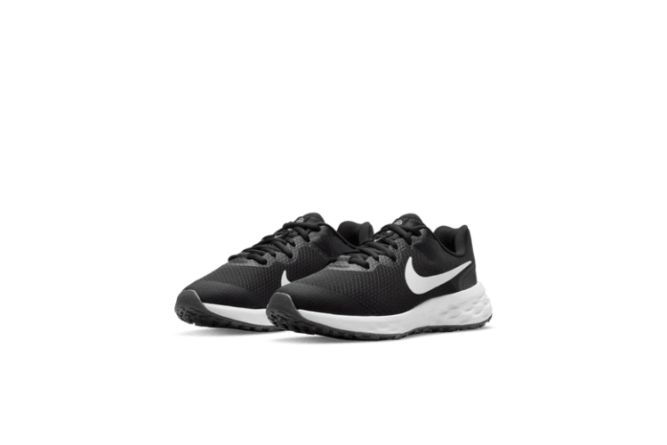 Nike Revolution 6