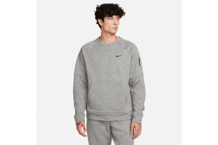 Nike Therma FIT Fitness Crew Grey Life is a balance from running weekly errands to dropping in on a workout class to grabbing drinks with friends. Stay active and do it all with the